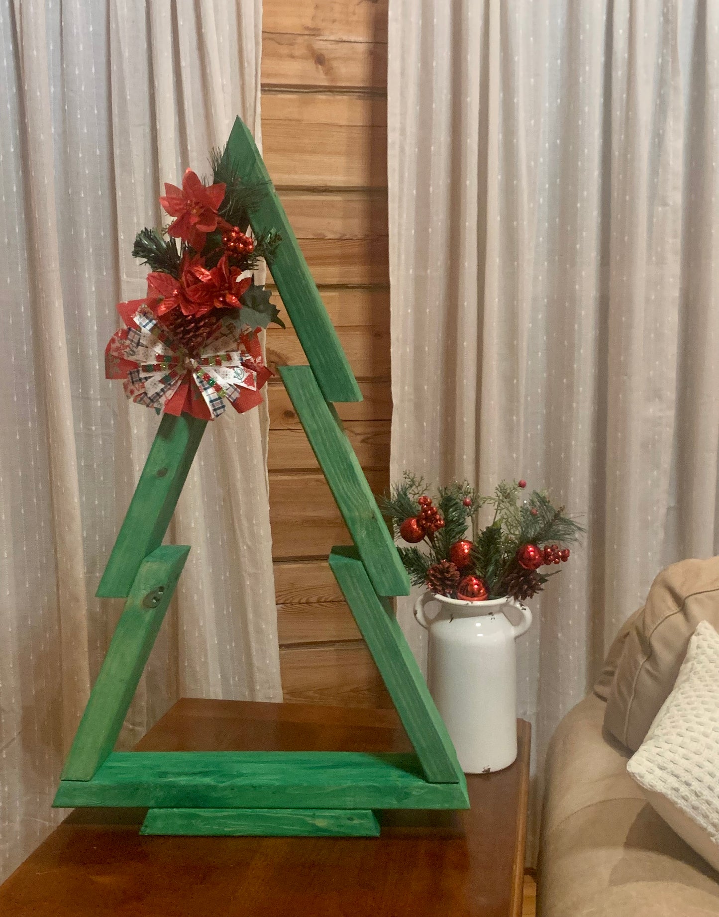 2x4 Christmas Tree