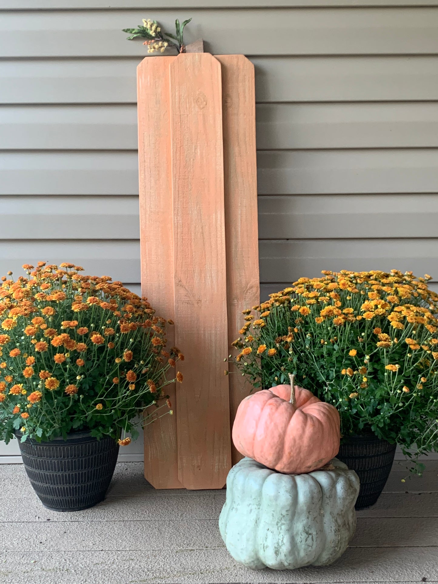 Pumpkin Porch Leaner